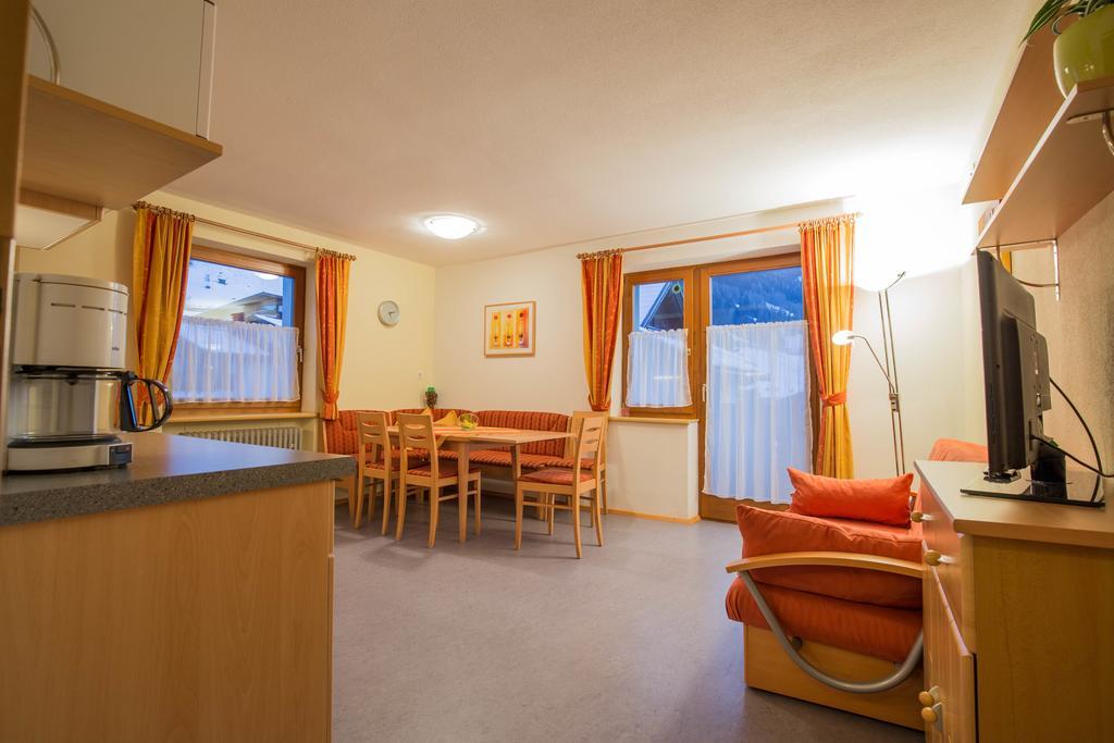 Haus Waltraud Apartment Neustift im Stubaital Cameră foto